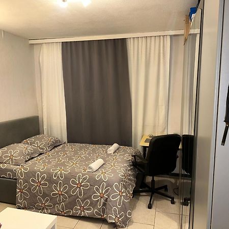 Gießen Schoenes Zimmer In Bahnhofsnaehe In Einer Wohnung Mit Grosser Terrasse מראה חיצוני תמונה